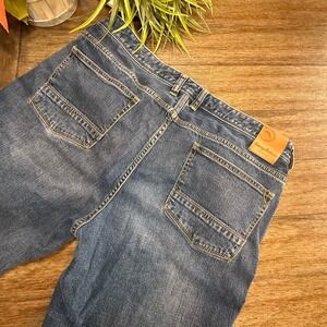 Tommy Bahama Mens Jeans Size 38 x 28  Denim Straight Leg Casual Pants